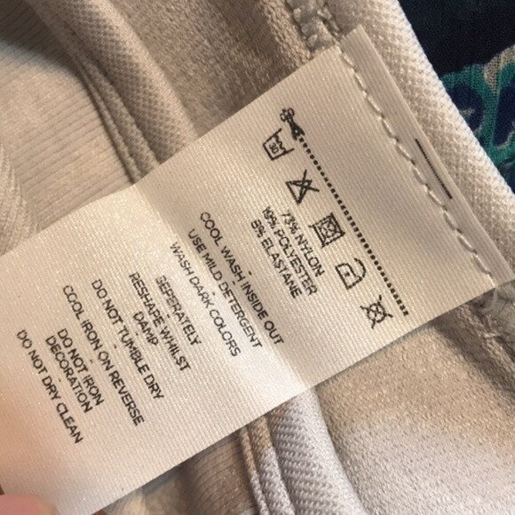 Aybl ladies athletic seamless light gray long sleeve crop top size small - Picture 8 of 8